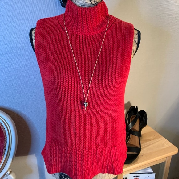 Next Era Red ❤️ knit 🧶 top - Picture 5 of 8